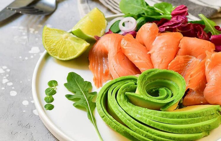 ryby so zeleninou pre ketogénnu diétu