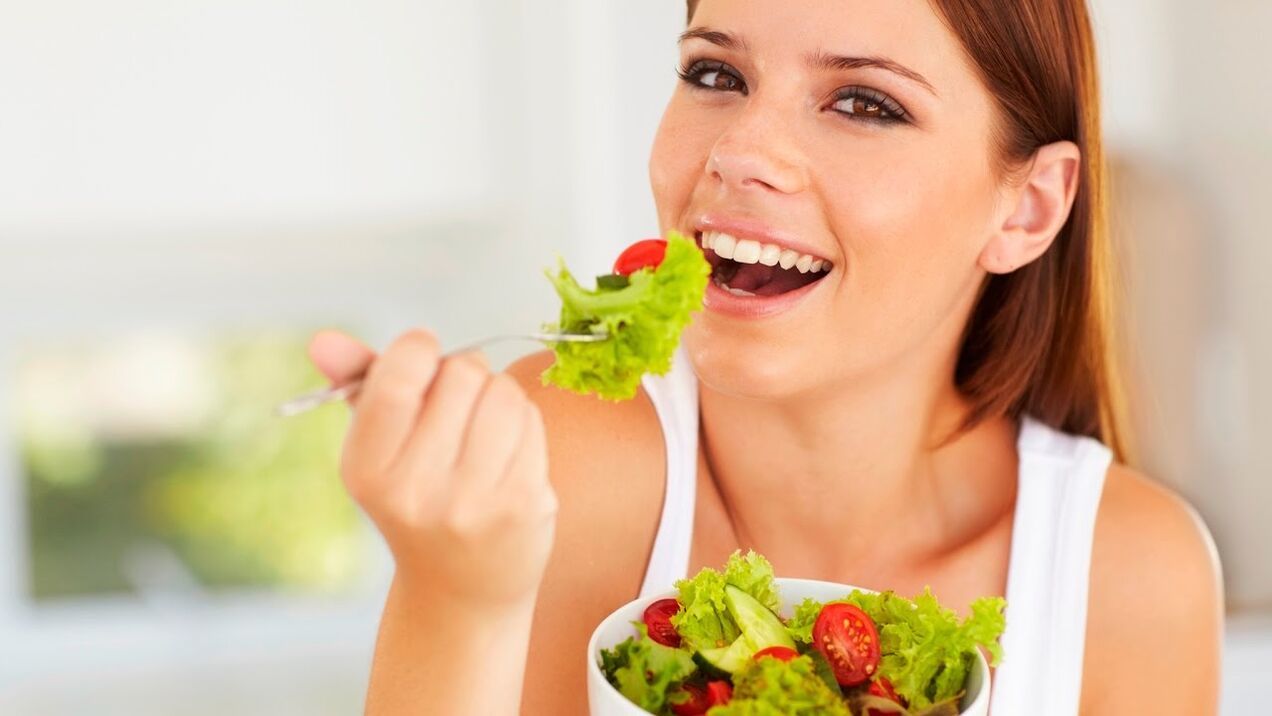 jesť zelený šalát na lenivej diéte